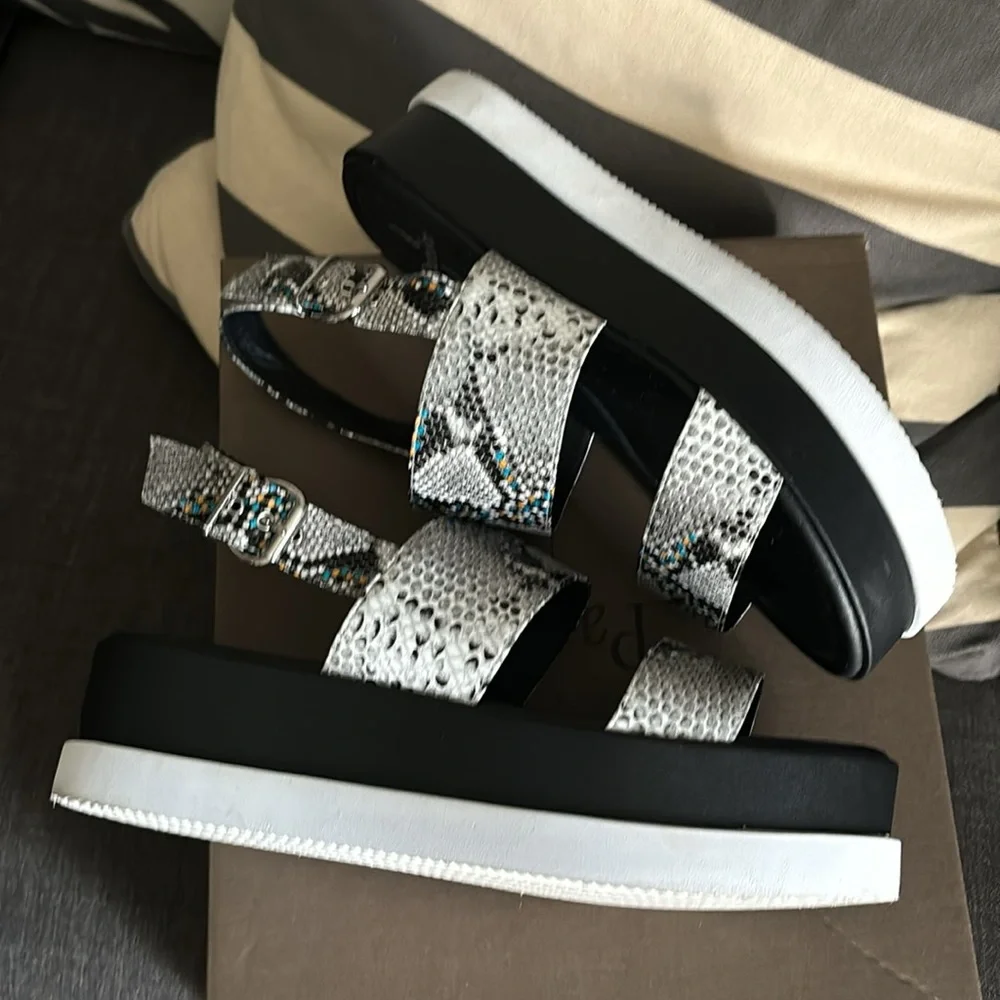 LINEA PAOLO Renz Platform Slingback Sandal Snake Print #18